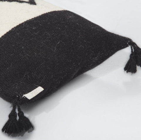 Muna Home Black and White Cushion Cover |BuyMeOnce